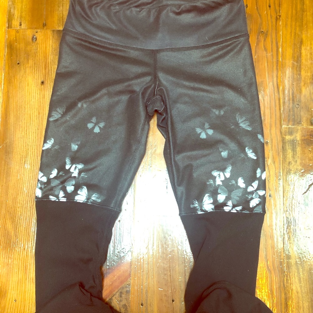 Alo Goddess Butterfly legging EUC